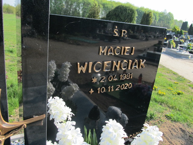 Maciej Wicenciak 1981 Pleszew - Grobonet - Wyszukiwarka osób pochowanych