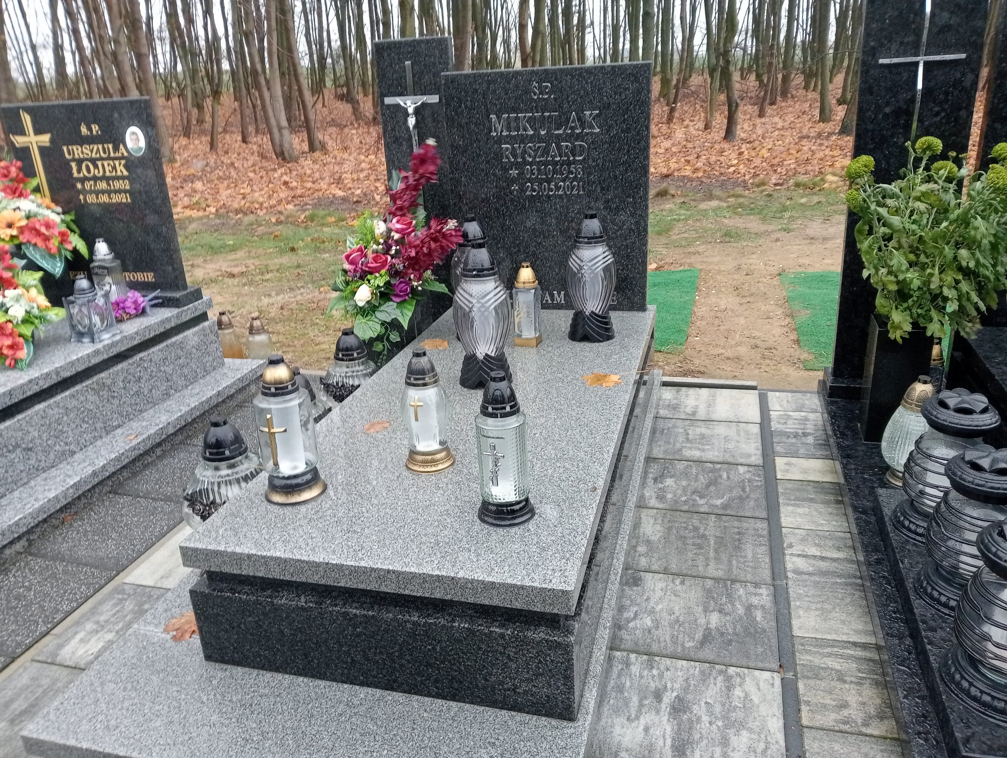Grób Damian Mikulak